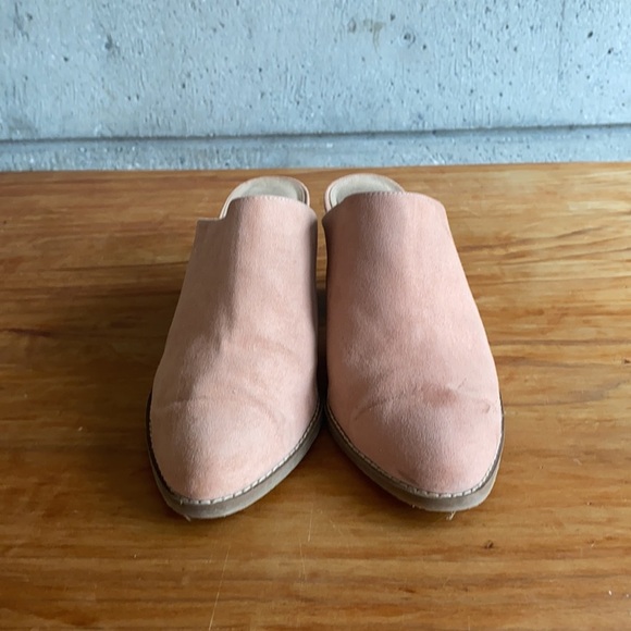 Old Navy Blush Slip On Mules - Picture 4 of 14